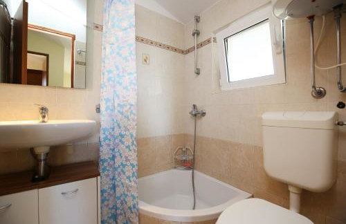 Apartments with a parking space Mali Iz (Iz) - 16535 - Foto 11