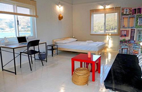 Figs & Grapes * Cosy small house * Marmari * South Evia - Foto 1