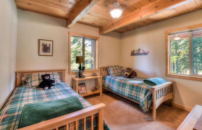 Chamberland Getaway Lake Views w/ Deck! - Foto 2