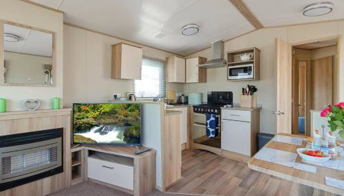 Hillside Splash Retreat -No Commercial Sign written Vehicles,Fishing Nearby & Communal Swimming Pool ,Pool open April to September - Foto 4, stove, toaster