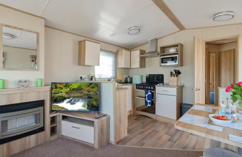 Hillside Splash Retreat -No Commercial Sign written Vehicles,Fishing Nearby & Communal Swimming Pool ,Pool open April to September - Foto 4