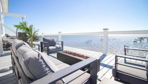 Private Waterfront Beach House with Fire-pit - Foto 3