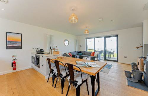 Cottage 18 by Together Travel - 3-Bedroom Coastal Retreat - Foto 6