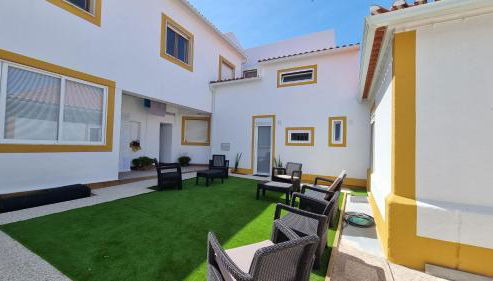 Family Surf Home - Casas do Páteo - Photo 2, Garden