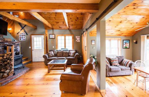 Cozy private cabin near Okemo! Large Hot tub! - Foto 8