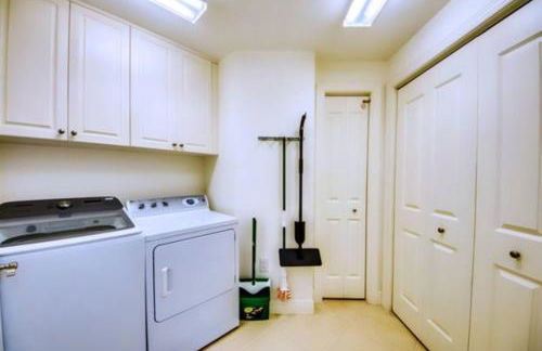 Vista Del Mar at Cape Harbour Marina, 10th Floor Luxury Condo, King Bed, Views! - Foto 40