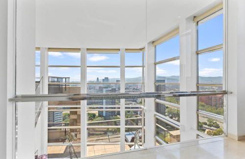 Penthouse Duplex with Epic Views - Photo 25