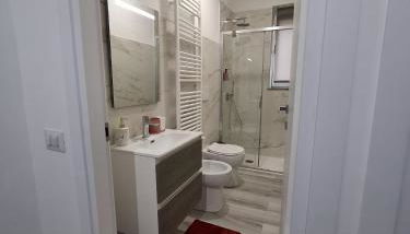 MJ Casa Vacanza Vicino Aeroporto Malpensa - Foto 5