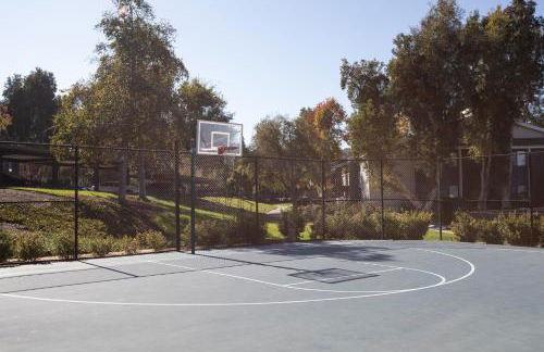 Huge Oceanside Private 2BR Apartment-Pool-Gym-Spa - Photo 21