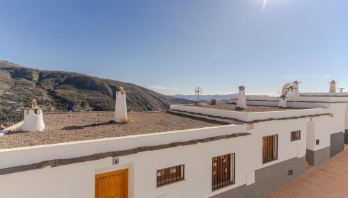 RentitSpain - Picena - Casa Picena Terraza y Senderismo en la Montaña - Photo 2