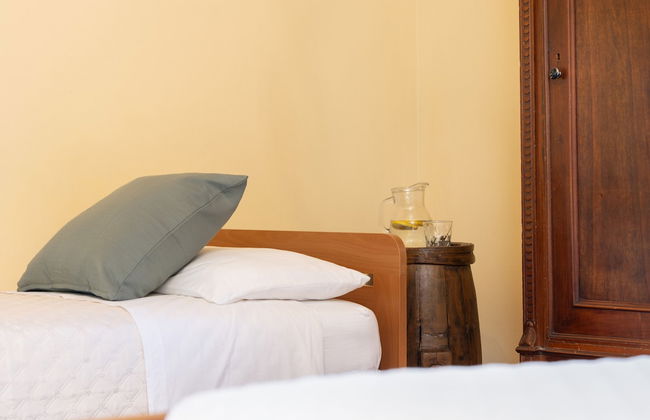 Renovated Farmhouse Near Florence - Photo 2