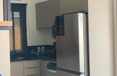 Casa moderna e bem equipada com piscina - Foto 9