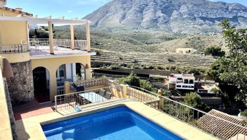 Chalet luminoso en Denia con piscina privada, Wi-Fi y parking - ES-373-20 - Foto 4