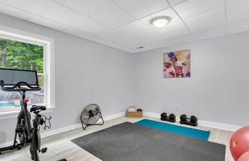 Lakefront, Saltwater Pool, Backyard Oasis, Private Dock, Home Gym - Foto 19