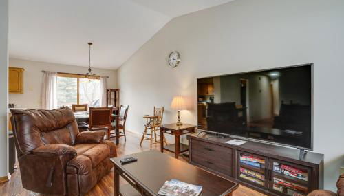 2 Mi to Super Rink Sporty Group Getaway in Blaine - Foto 2