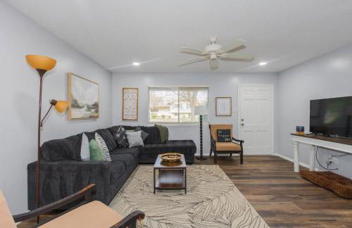 Cheerful 3 BR 2BA Home in Great Neighborhood! - Foto 9