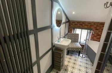 Town center cottage with Hot tub - Foto 18