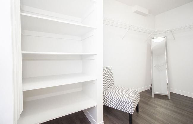 Luxurious 1bdrm Apartment With Parking and Wi-fi - Photo 25