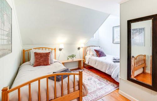 Walk to the T North Shore Retreat Near Salem Fun! - Foto 21