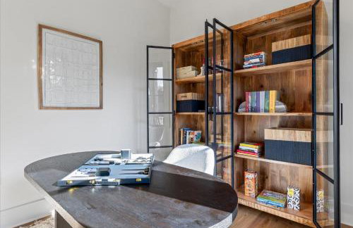 Luxe Lake Martin Home Pool Hot Tub Boat Dock - Foto 44