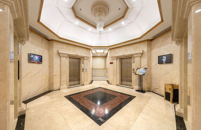 D Le Roi Soleil Premium Suites - Photo 3