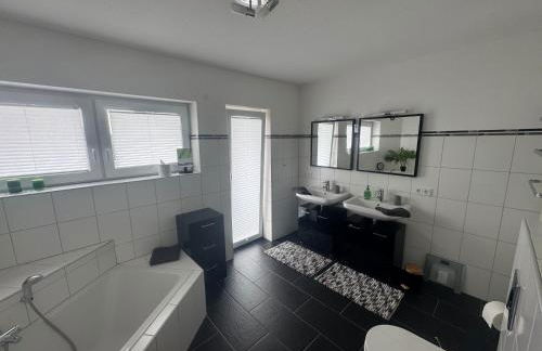 Orchideenweg 2A, 24558 Henstedt-Ulzburg , 200 Quadratmeter Haus mit Garten und Garage - Foto 12