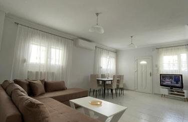 Μια ανάσα από τη θάλασσα, Αγία Τριάδα - Foto 1