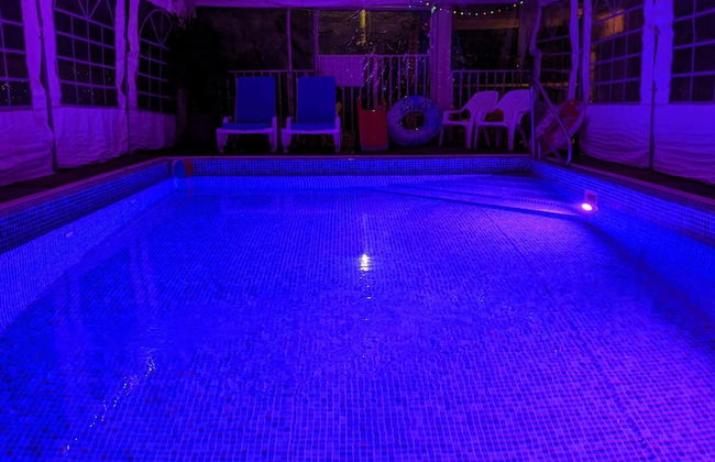 Villa BaGalil 5BR Retreat by Sea N' Rent - Foto 28