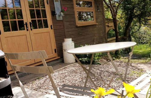 The Potting Shed near Tenby, 100" Projector, Four poster bed, On-site HOT TUB access via Spa Pack - Photo 27