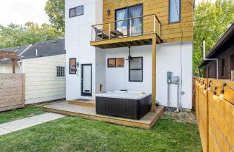 Modern Fountain Square Mansion with Hot Tub & Rooftop Patio- Family Friendly - Foto 7