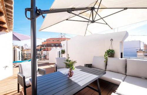 Spacious Penthouse with Massive Terrace - Photo 46