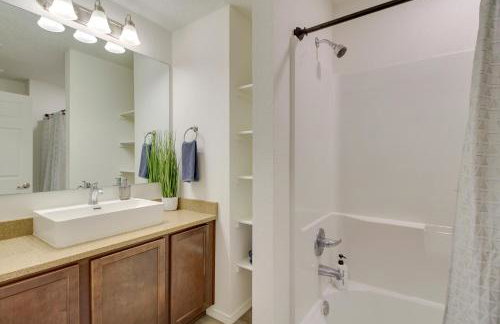 3 Mi to Downtown WFH-Friendly ABQ Townhome! - Photo 17
