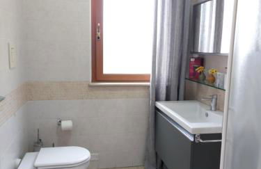 LotusNest - Casa Privata - Letto Matrimoniale, Parcheggio, Treno - Foto 6