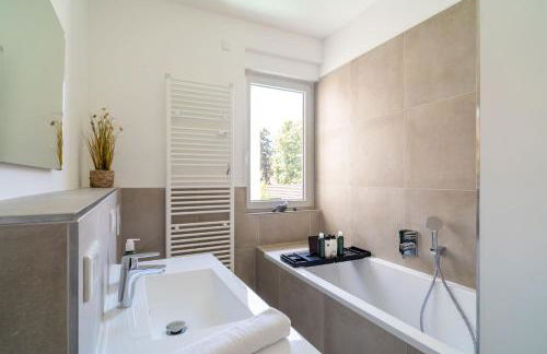 Lit Living - Luxury House - Box Spring - Parking - Exclusive Kitchen - Foto 8