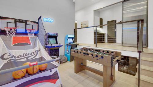 New! Luxury 5BR, W/Arcade, Sauna, Views, Fire Pit! - Foto 2, Game Room