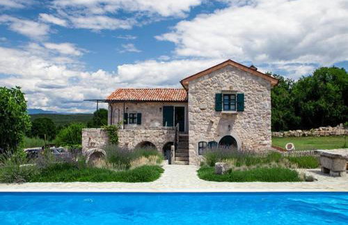 Villa on Krk With Pool and Outdoor Kitchen - Foto 2