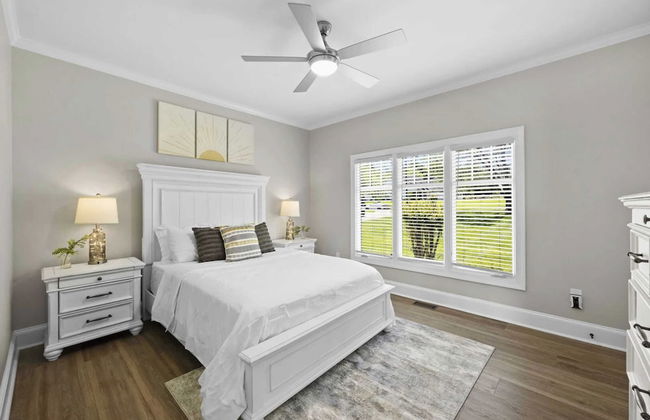 Water, Water Everywhere by Avantstay Pool + Dock - Foto 17