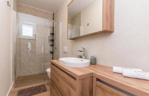 Amazing Home In Sukosan With Wifi - Foto 46