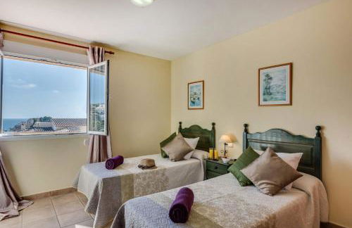 Villa Mar Flores by Villa Plus - Photo 32