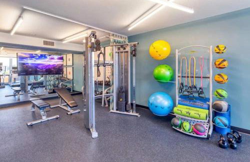 1BR City Loft With Modern Glass Views - Foto 20