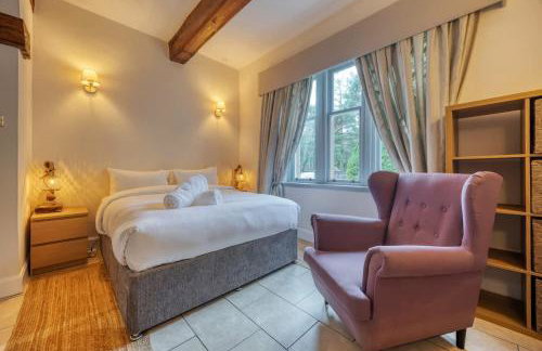 Cosy Lodge Getaway with Private Beach & Fireplace - Foto 20