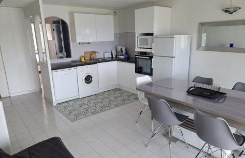 Amoureva B34, T3, vue mer, piscine, parking, clim - Photo 10