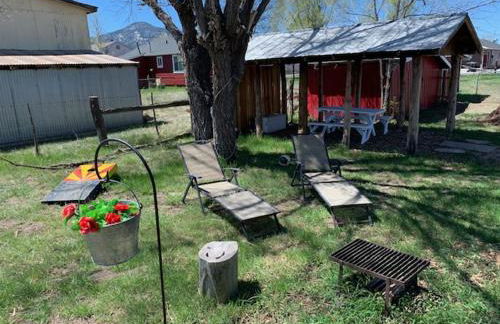 Grand Canyon Ranch Home - Western History - Big city lot - AC! - Photo 8