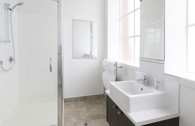 Quest on London - Photo 29