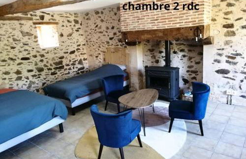 la longère du plessis Mornay, 30 min du Puy du fo, wifi, parking, jardin - Foto 9