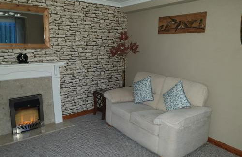 Cosy Pembrokeshire Home - Photo 3