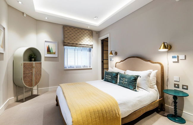 Pepys House: A Modern Touch of History - Foto 3