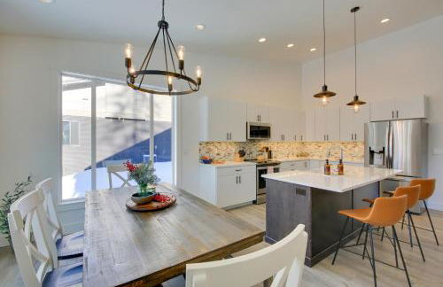 Elegant Priest Lake Townhome about 1 Mi From Lake - Foto 8