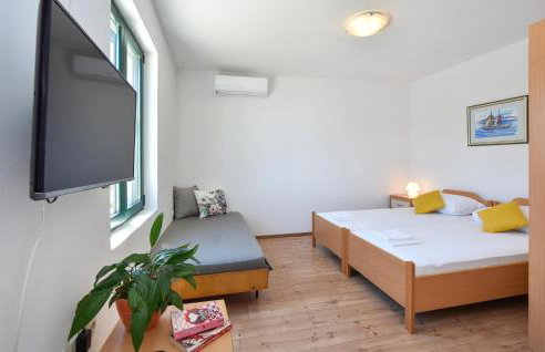 Two-Bedroom Holiday Home In Zastrazisce - Foto 17