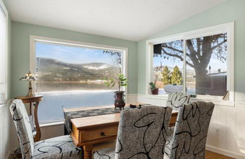 MacArthur Lakefront • Sunroom • Sleeps 6 - Foto 2